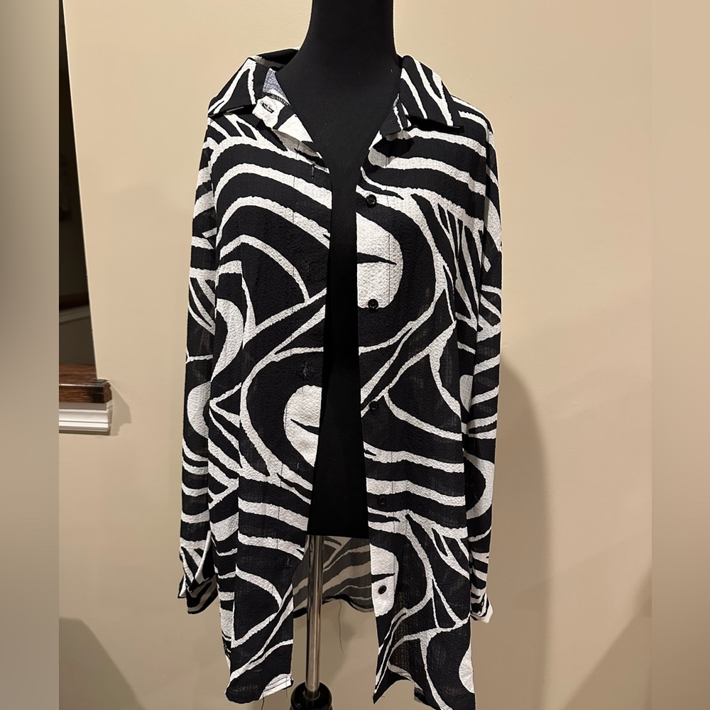 PrettyLittleThing Black and White Cardigan